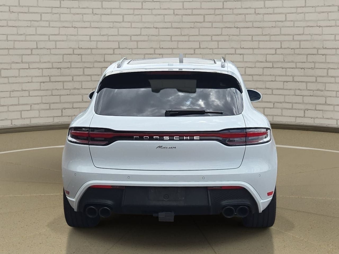 Used 2023 Porsche Macan Turbo AWD/4WD image 6