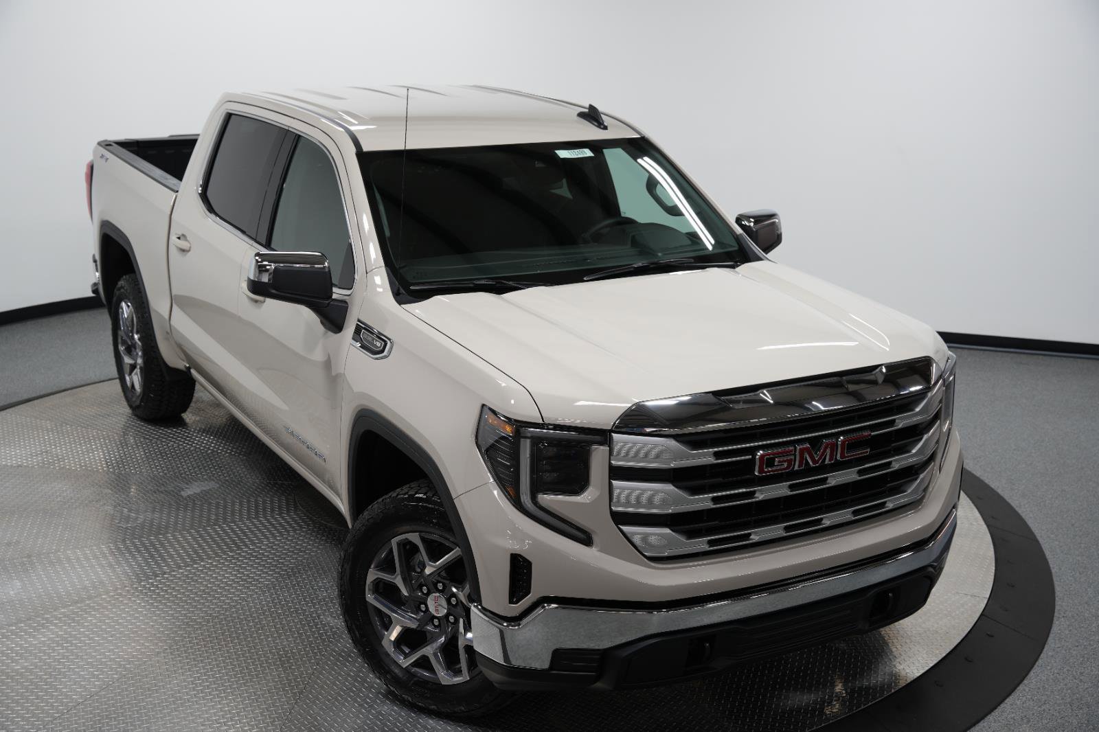 New 2026 GMC Sierra 1500 SLE image 38