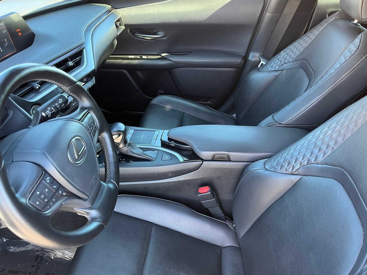 Used 2020 Lexus UX 200 w/ Premium Package FWD image 17
