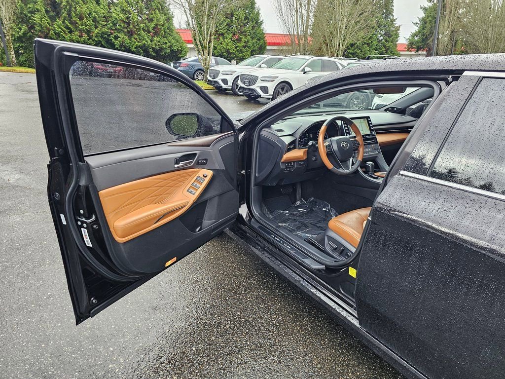 Used 2019 Toyota Avalon Limited w/ Preferred Accessory Package image 20