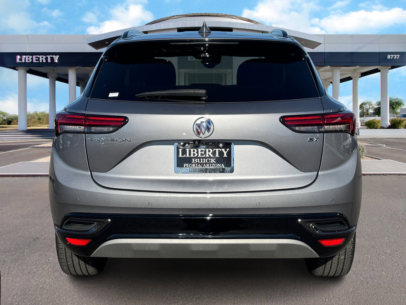 Used 2022 Buick Envision Essence w/ Technology Package II image 4