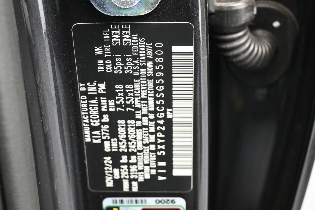 Used 2025 Kia Telluride LX FWD image 16