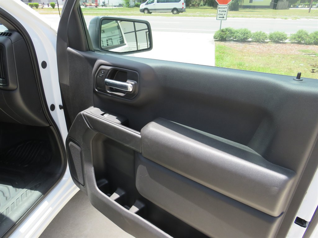 Used 2025 Chevrolet Silverado 1500 W/T RWD image 15