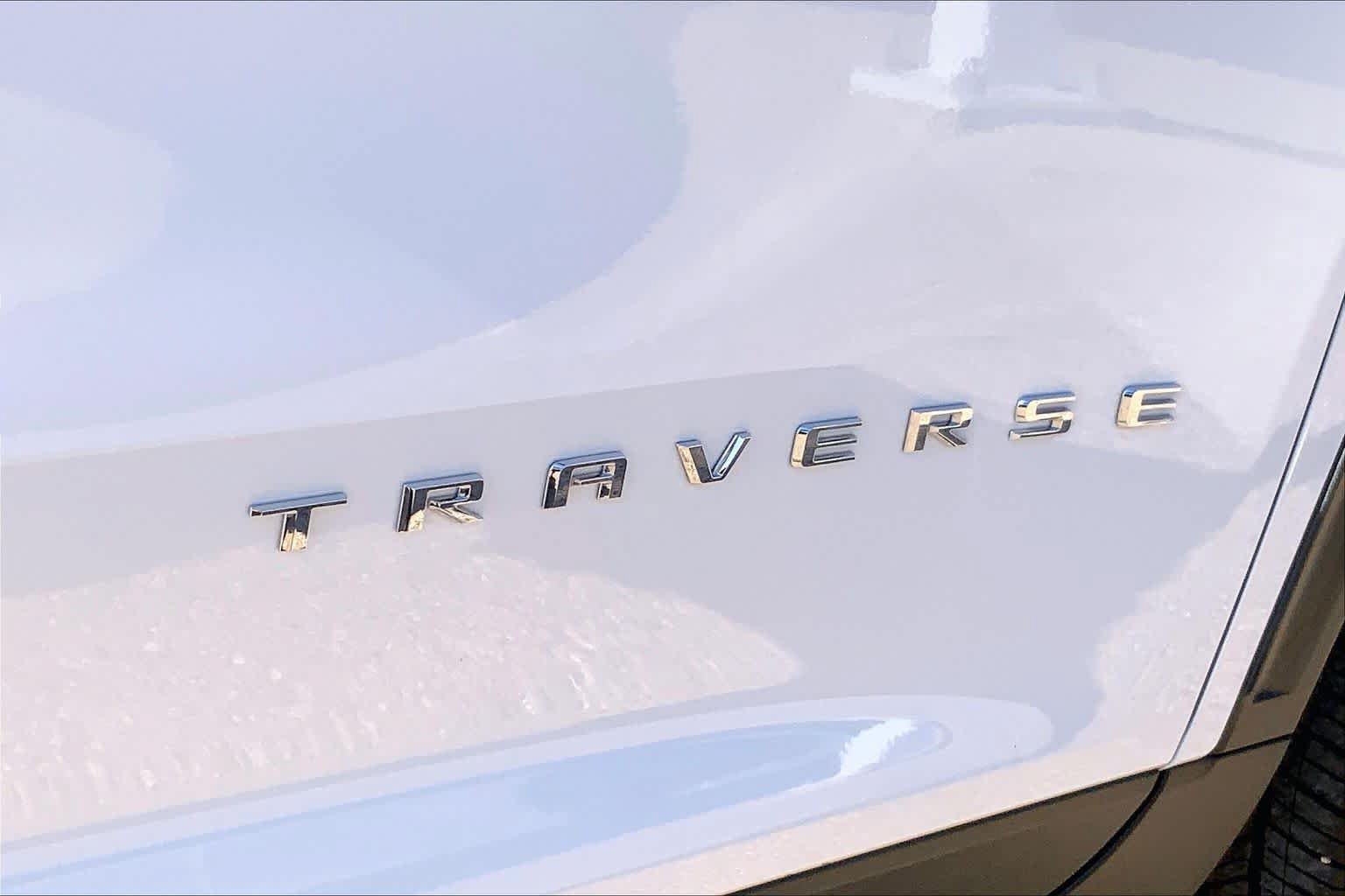 Used 2025 Chevrolet Traverse LT FWD image 10