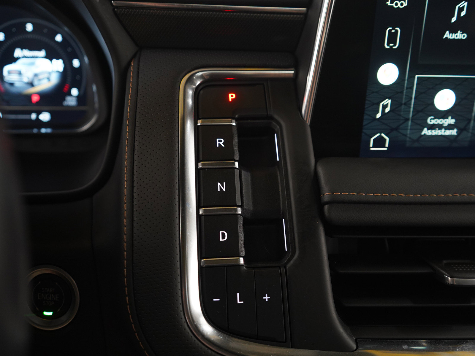 Used 2022 GMC Yukon AT4 AWD/4WD image 25