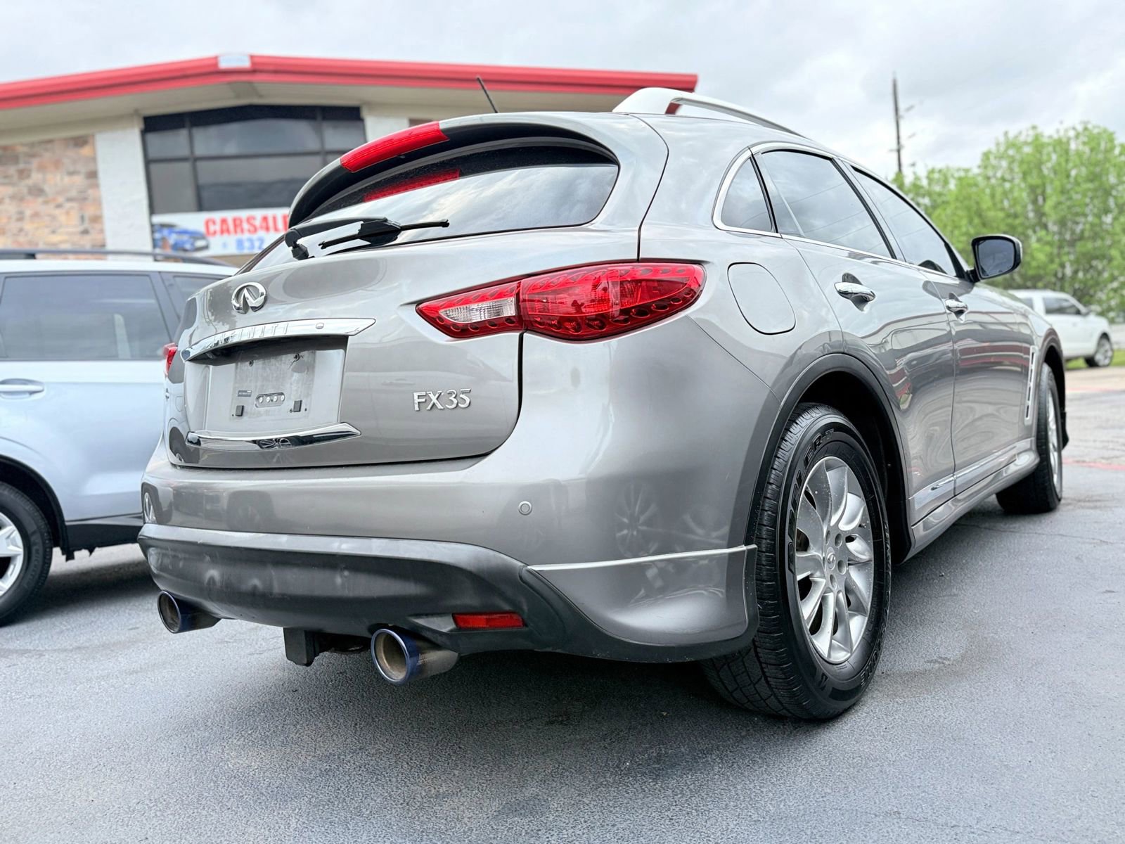 Used 2011 INFINITI FX35 AWD w/ Premium Pkg image 5