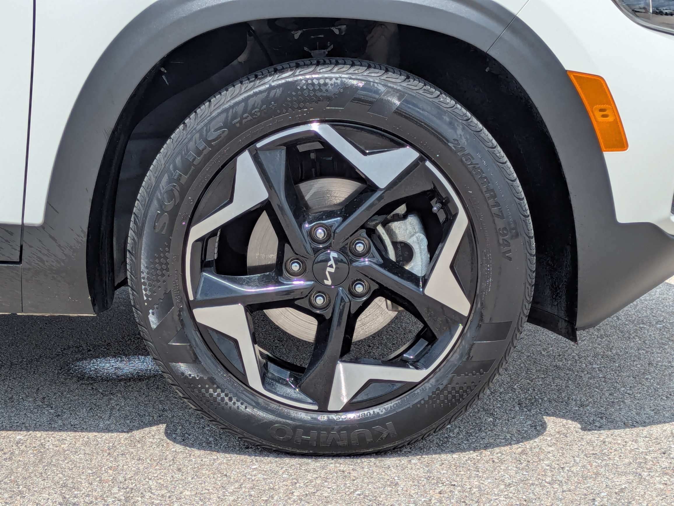 Certified 2024 Kia Seltos EX FWD image 11
