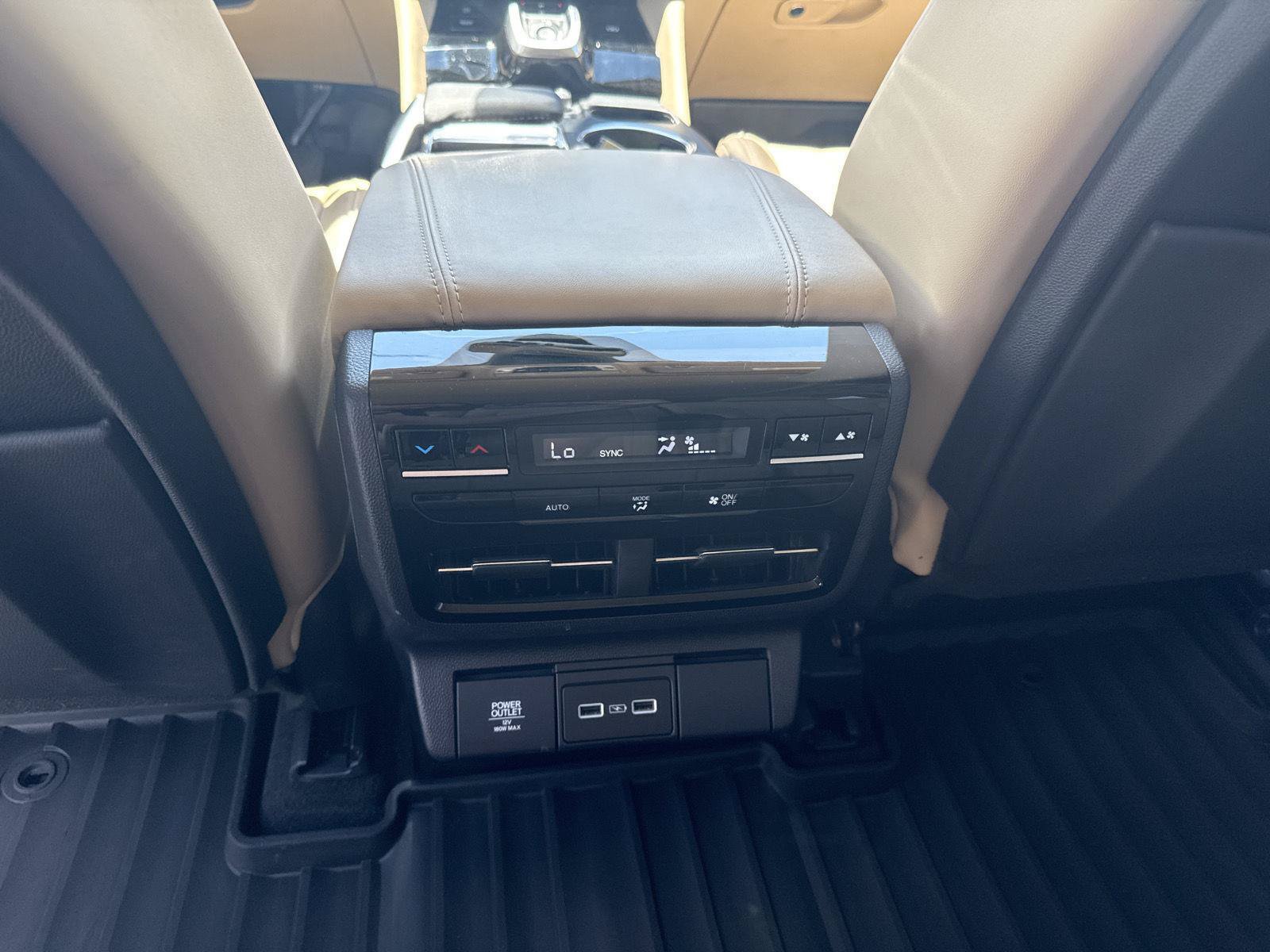 Used 2024 Acura MDX w/ Technology Package AWD/4WD image 25