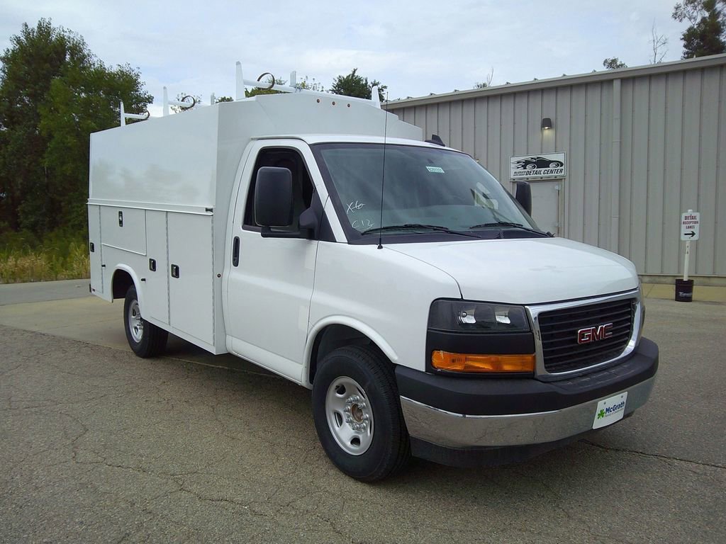 New 2025 GMC Savana 3500 w/ Power Convenience Package image 2
