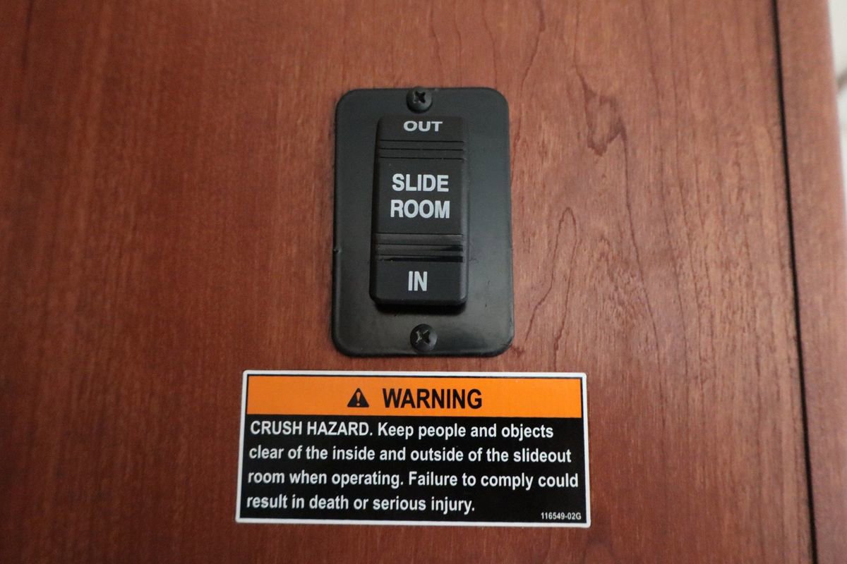 Used 2015 Ford E-450 and Econoline 450 Super Duty w/ Motorhome Prep Package image 60