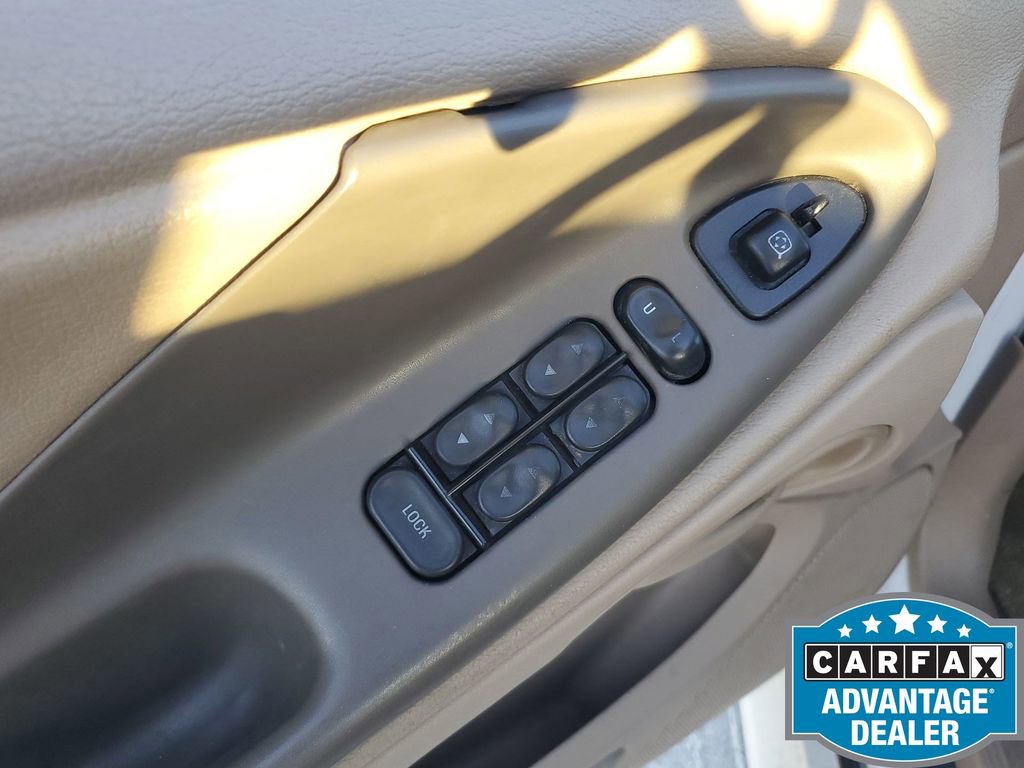 Used 2004 Ford Mustang Convertible image 39