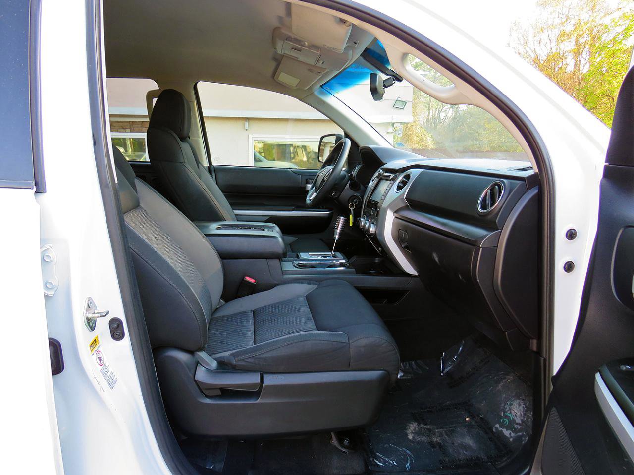 Used 2014 Toyota Tundra SR5 w/ SR5 Upgrade Package image 19