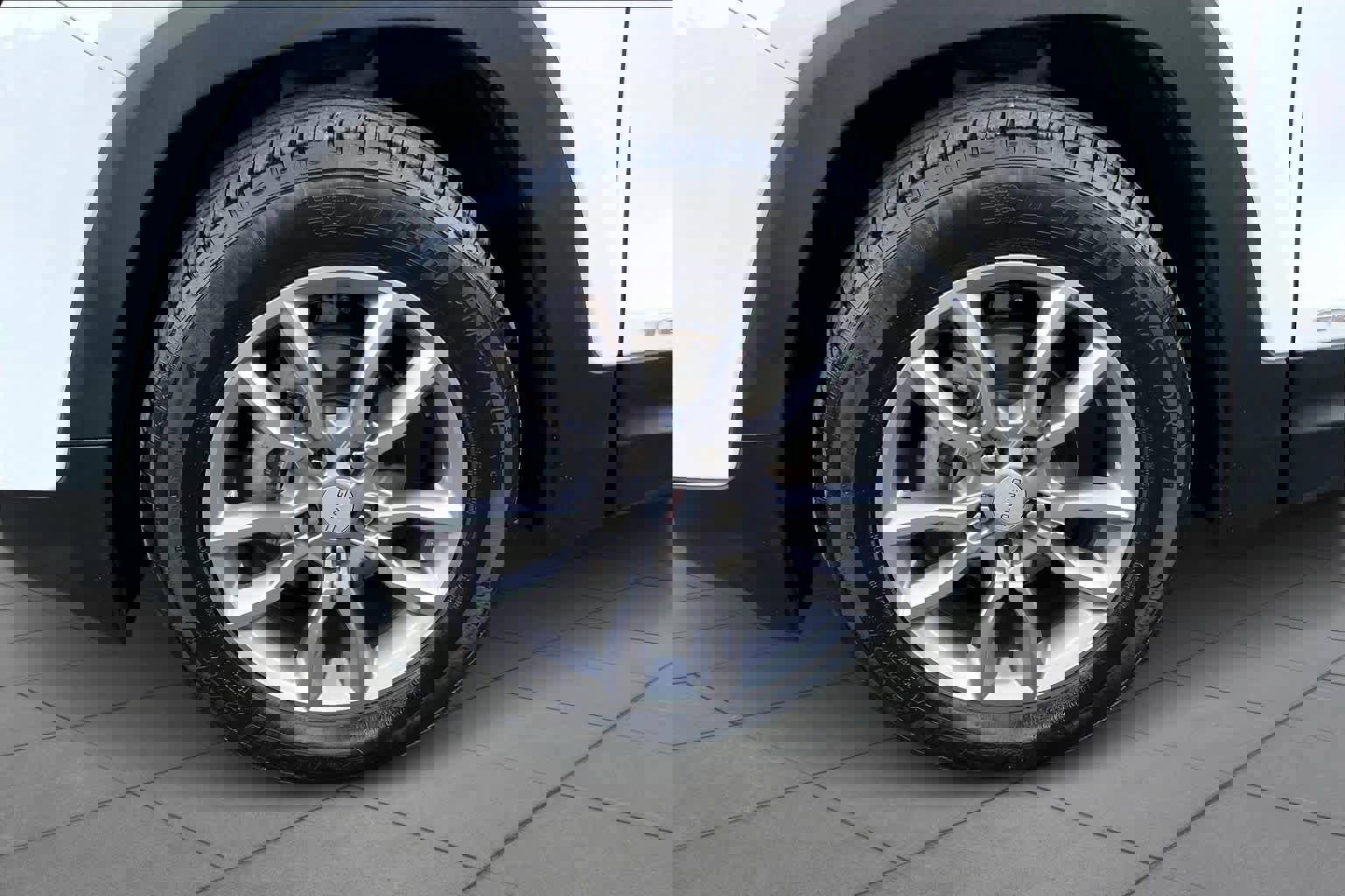 Used 2022 GMC Terrain SLT image 9