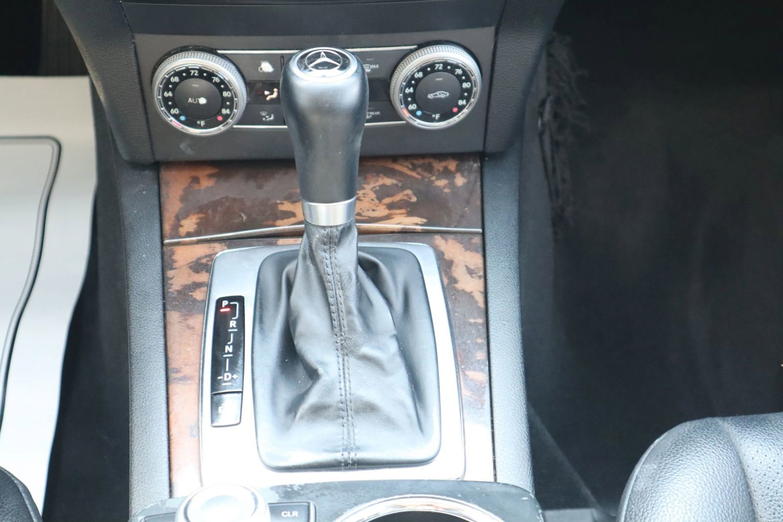 Used 2011 Mercedes-Benz GLK 350 4MATIC image 23