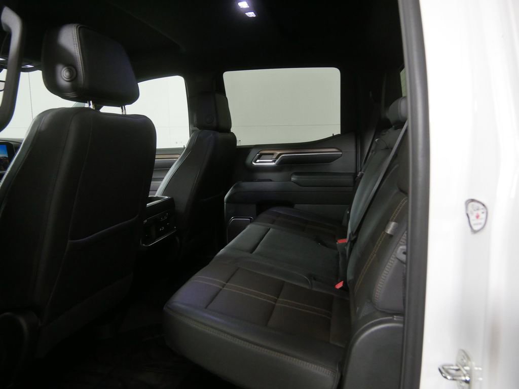 Used 2023 Chevrolet Silverado 1500 High Country w/ Technology Package image 19