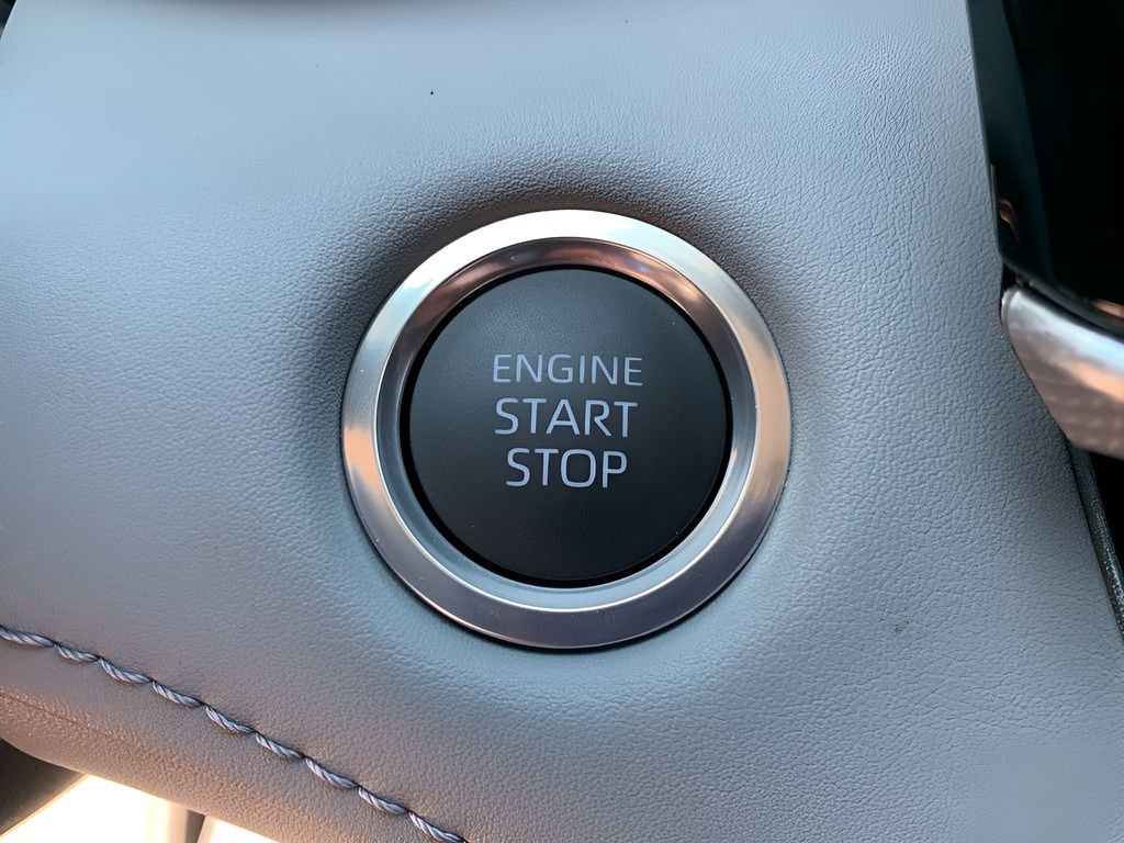 New 2025 Toyota Highlander Platinum image 24