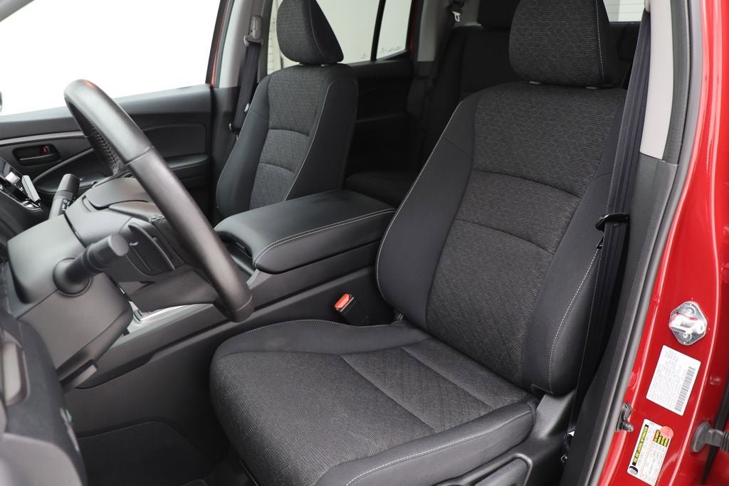Used 2025 Honda Ridgeline Sport image 17