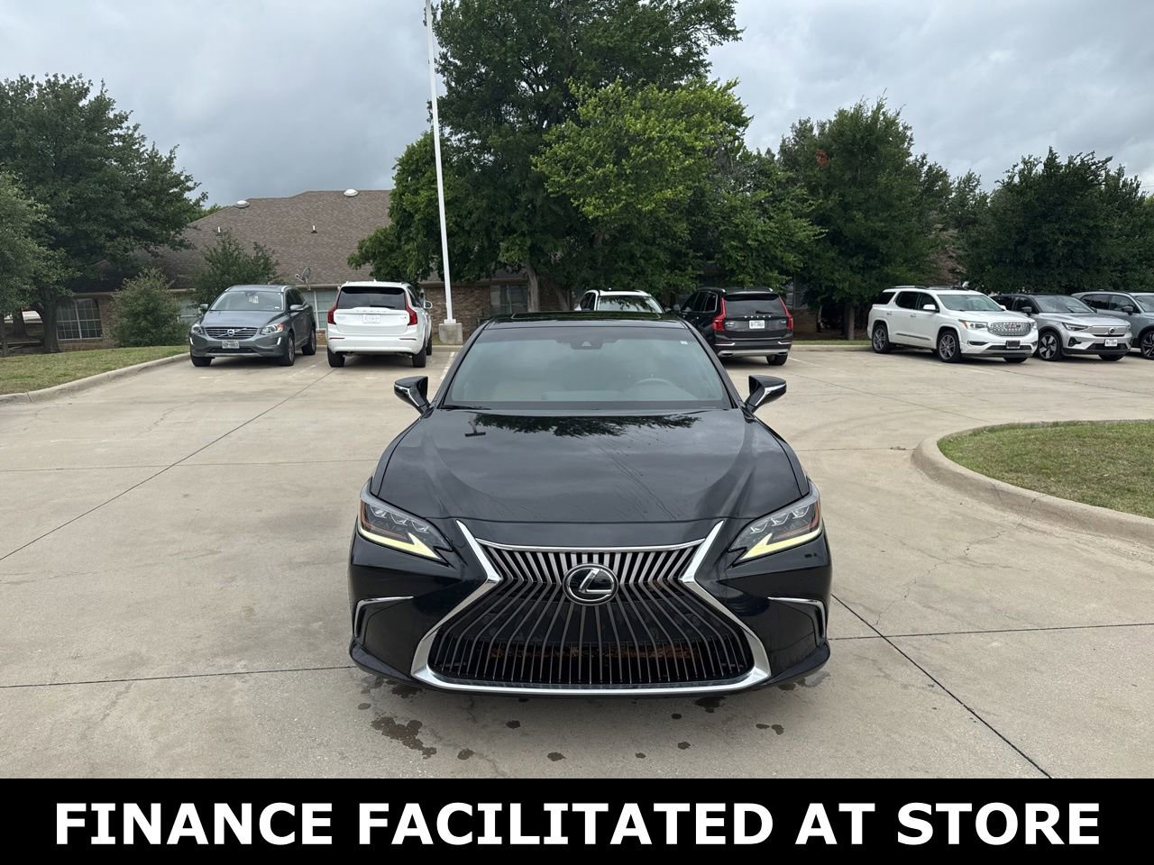 Used 2019 Lexus ES 350 w/ Accessory Package 2 FWD image 2