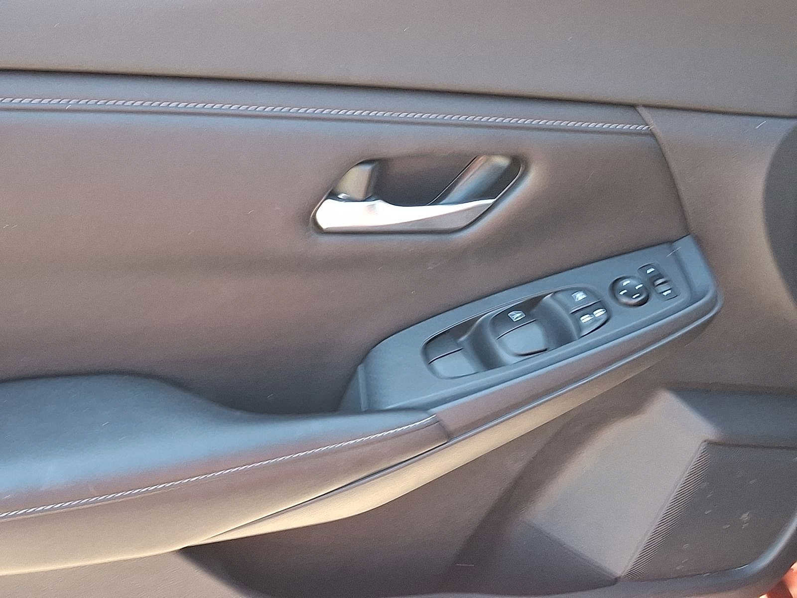 Used 2022 Nissan Sentra SV image 10