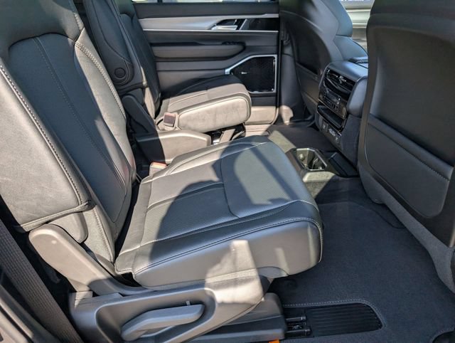 New 2026 Jeep Grand Wagoneer Limited w/ Premium Group II AWD/4WD image 31