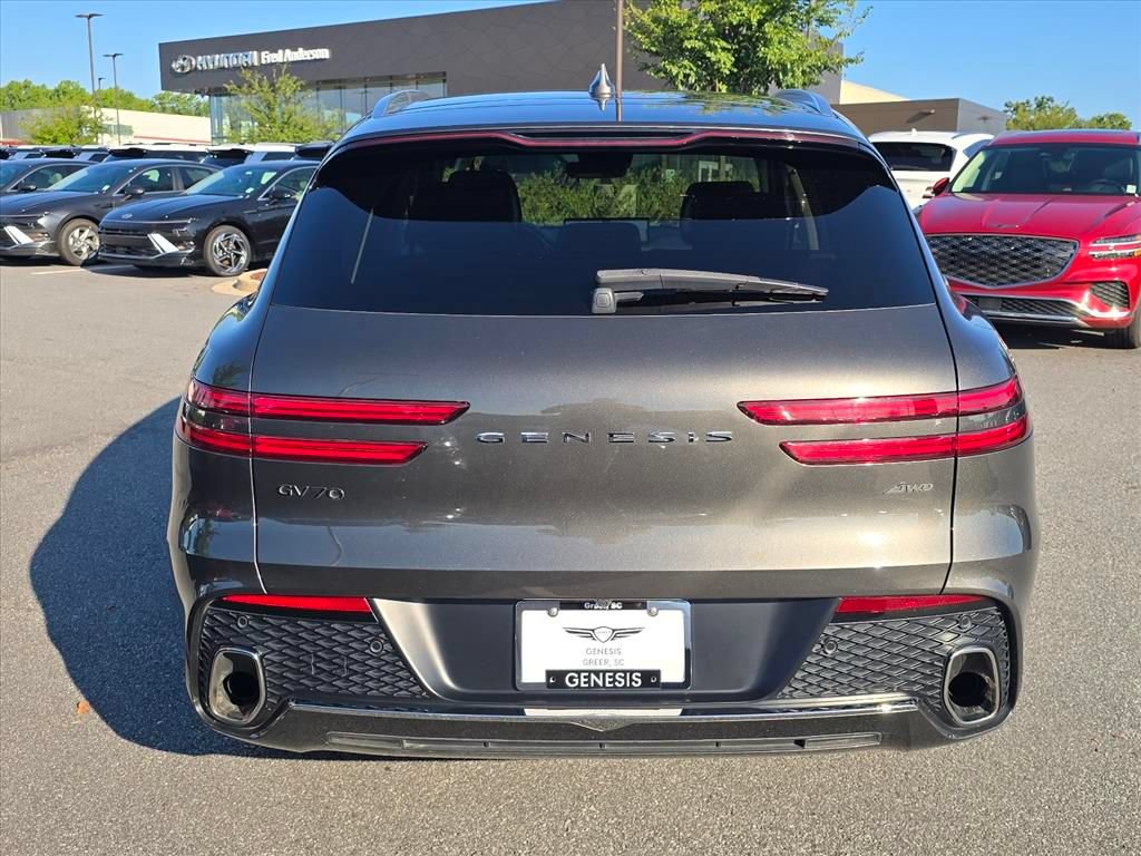 Used 2025 Genesis GV70 2.5T AWD/4WD image 4