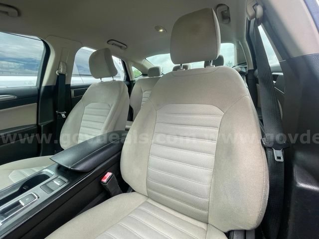 Used 2017 Ford Fusion S FWD image 14