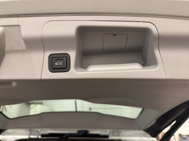 Used 2018 GMC Acadia SLT AWD/4WD image 14