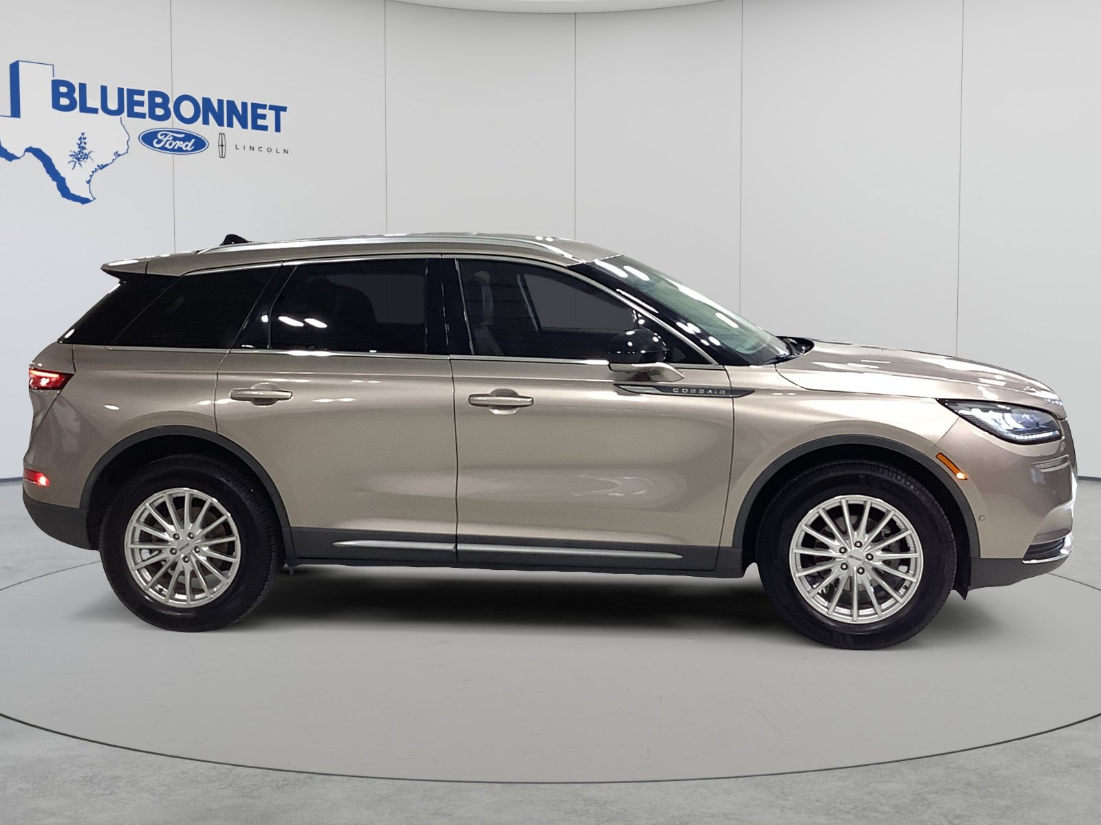 Used 2020 Lincoln Corsair AWD image 4
