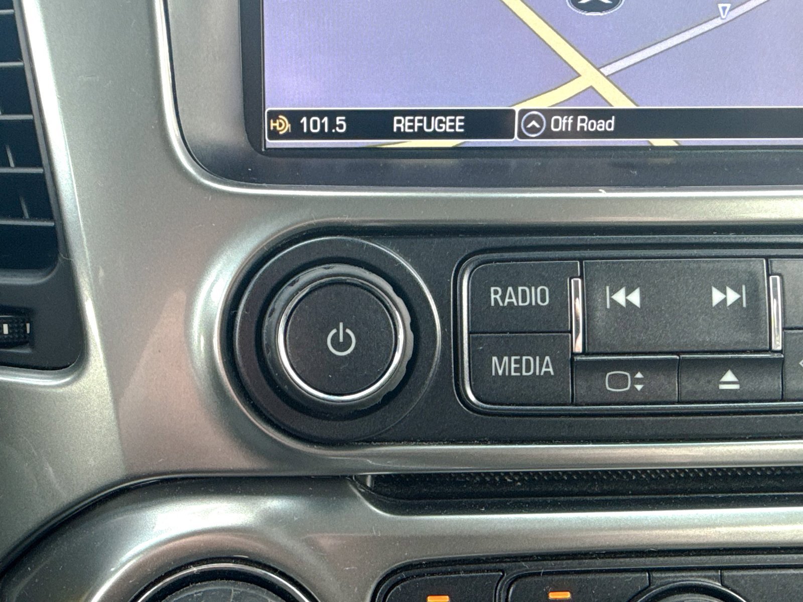 Used 2018 Chevrolet Suburban LT image 31