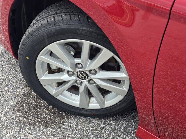 Certified 2025 Toyota Camry LE FWD image 32