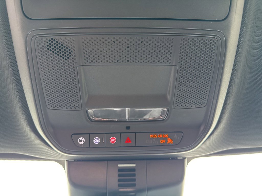 Certified 2025 Chevrolet Traverse Z71 w/ LPO, Floor Liner Package image 29