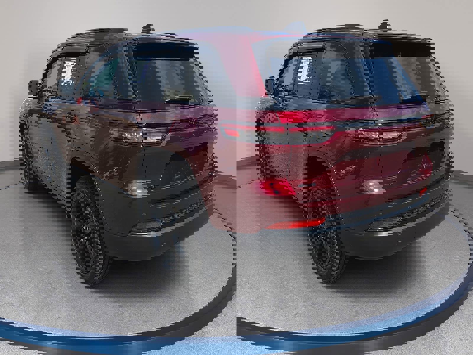 Used 2024 Jeep Grand Cherokee Altitude image 7