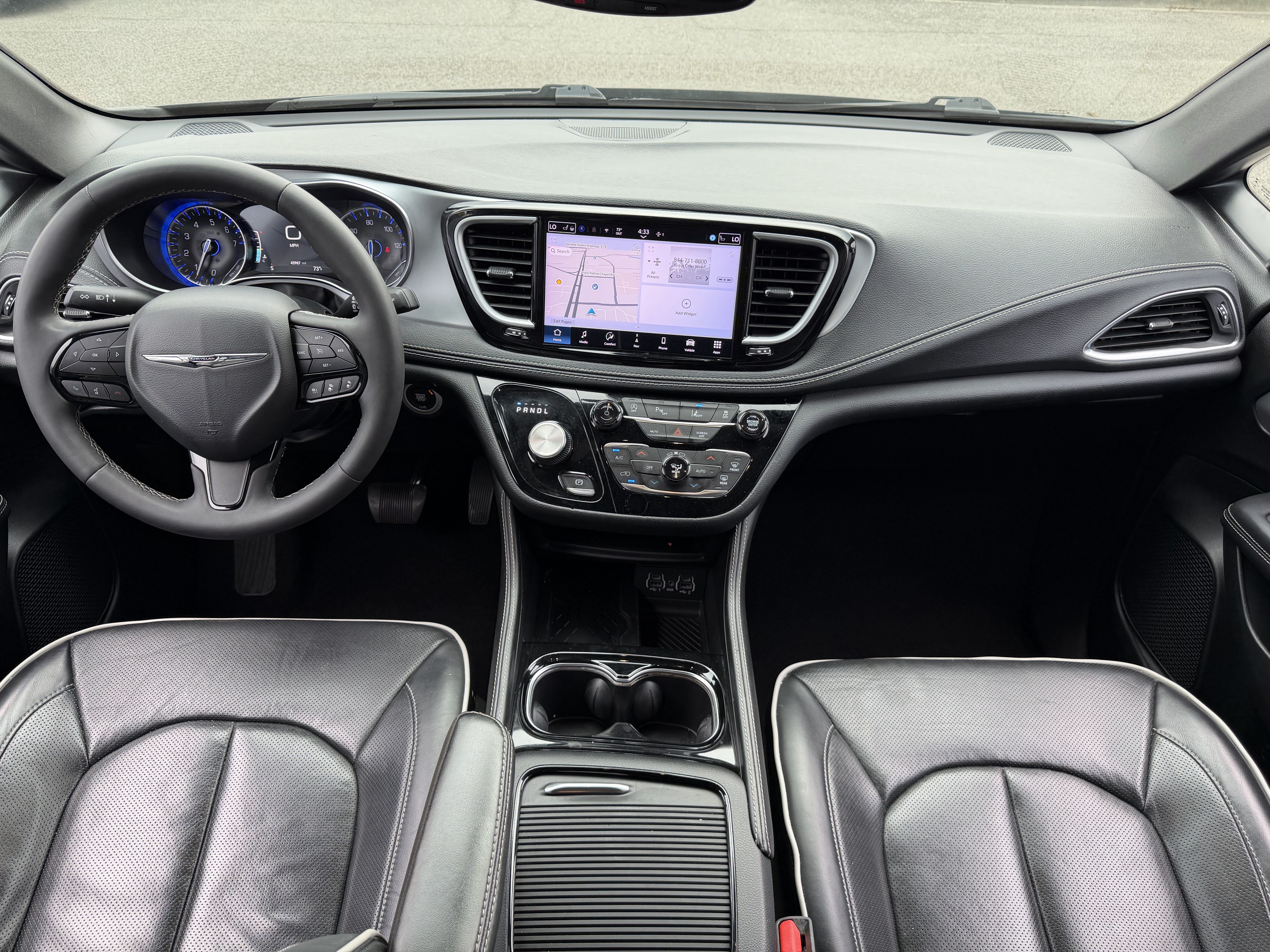 Used 2025 Chrysler Pacifica Limited FWD image 31