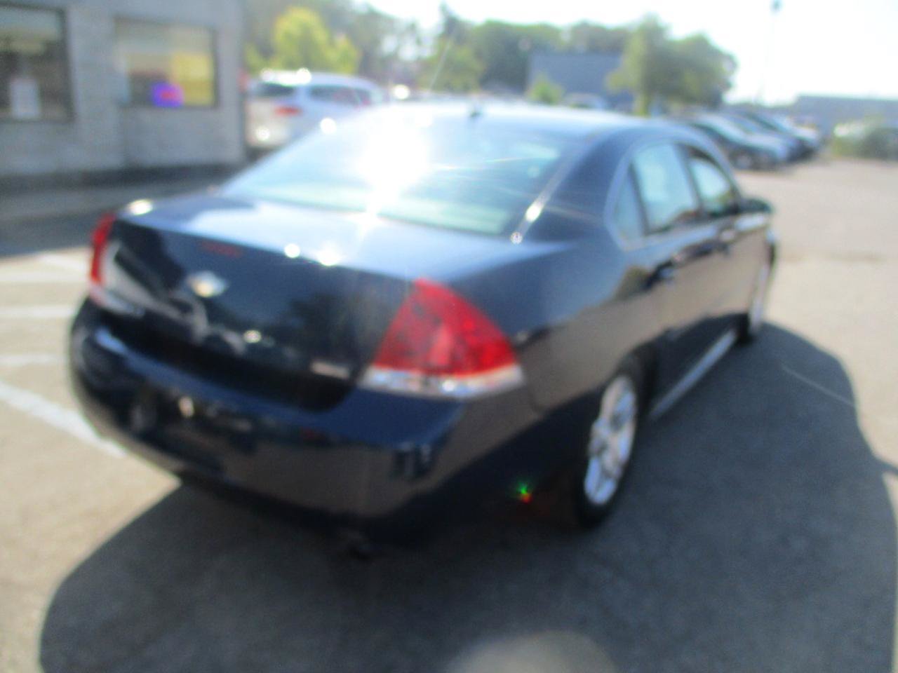 Used 2012 Chevrolet Impala LT w/ LT Sunroof Package FWD image 5