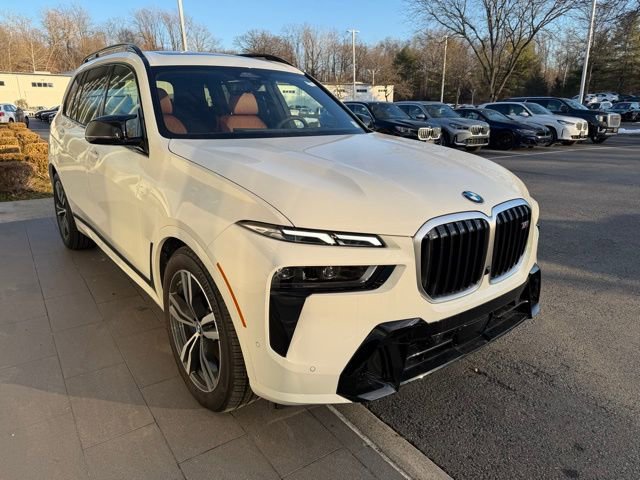 New 2026 BMW X7 M60i w/ Climate Comfort Package image 5