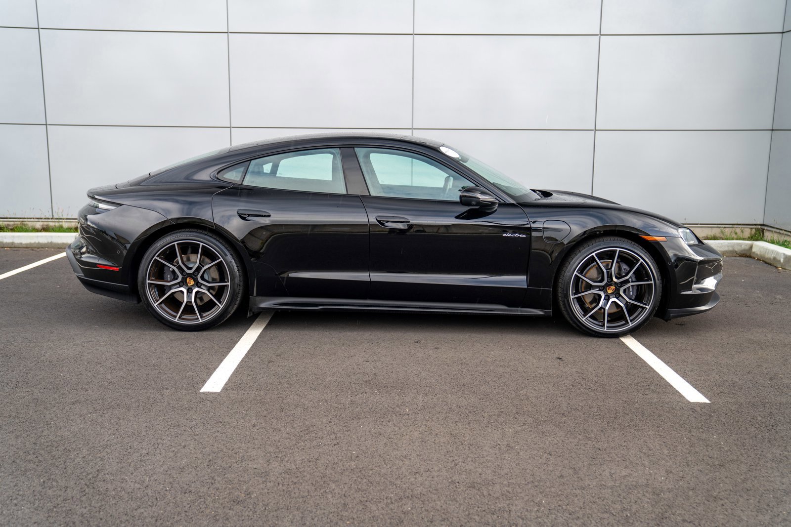 Certified 2025 Porsche Taycan image 8