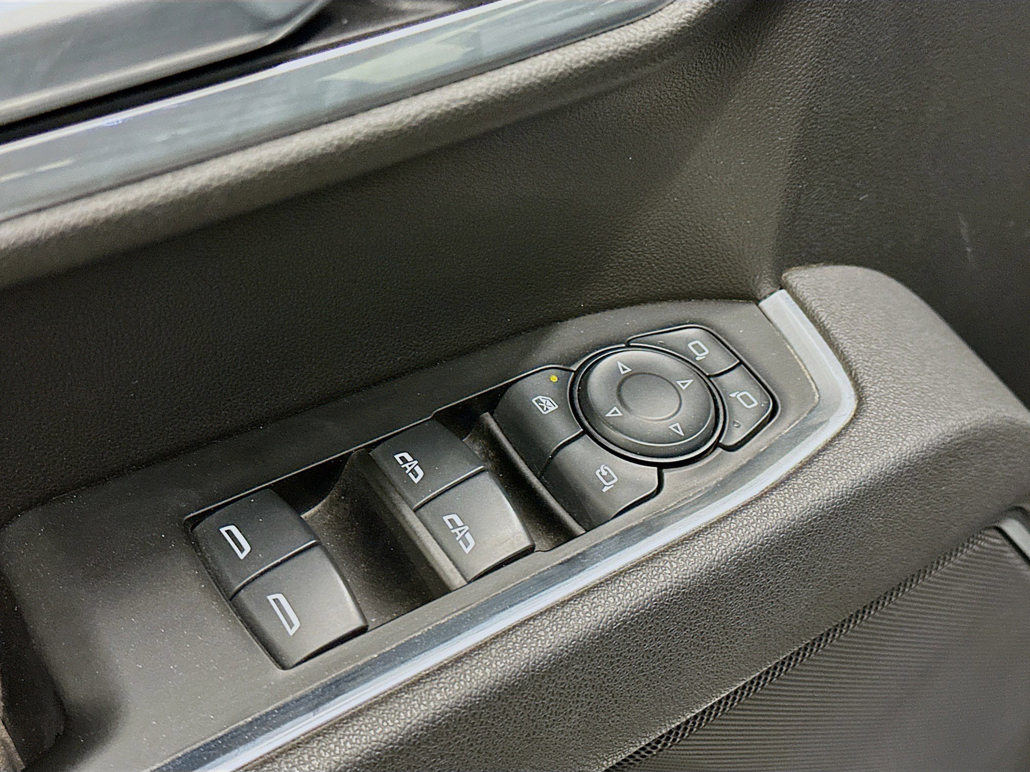 Used 2025 GMC Sierra 1500 SLT image 15