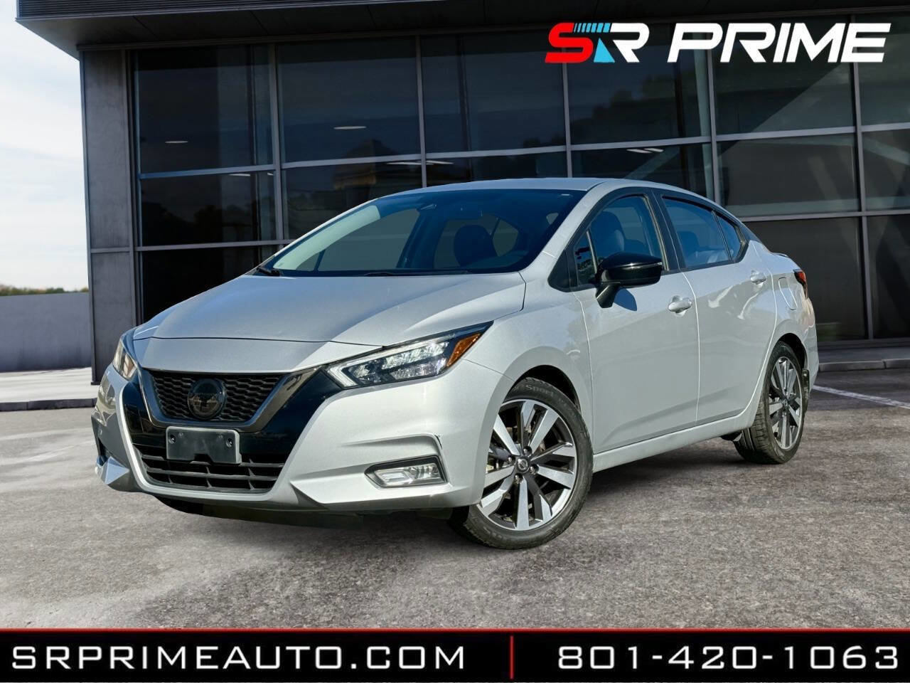 Used 2021 Nissan Versa SR image 1