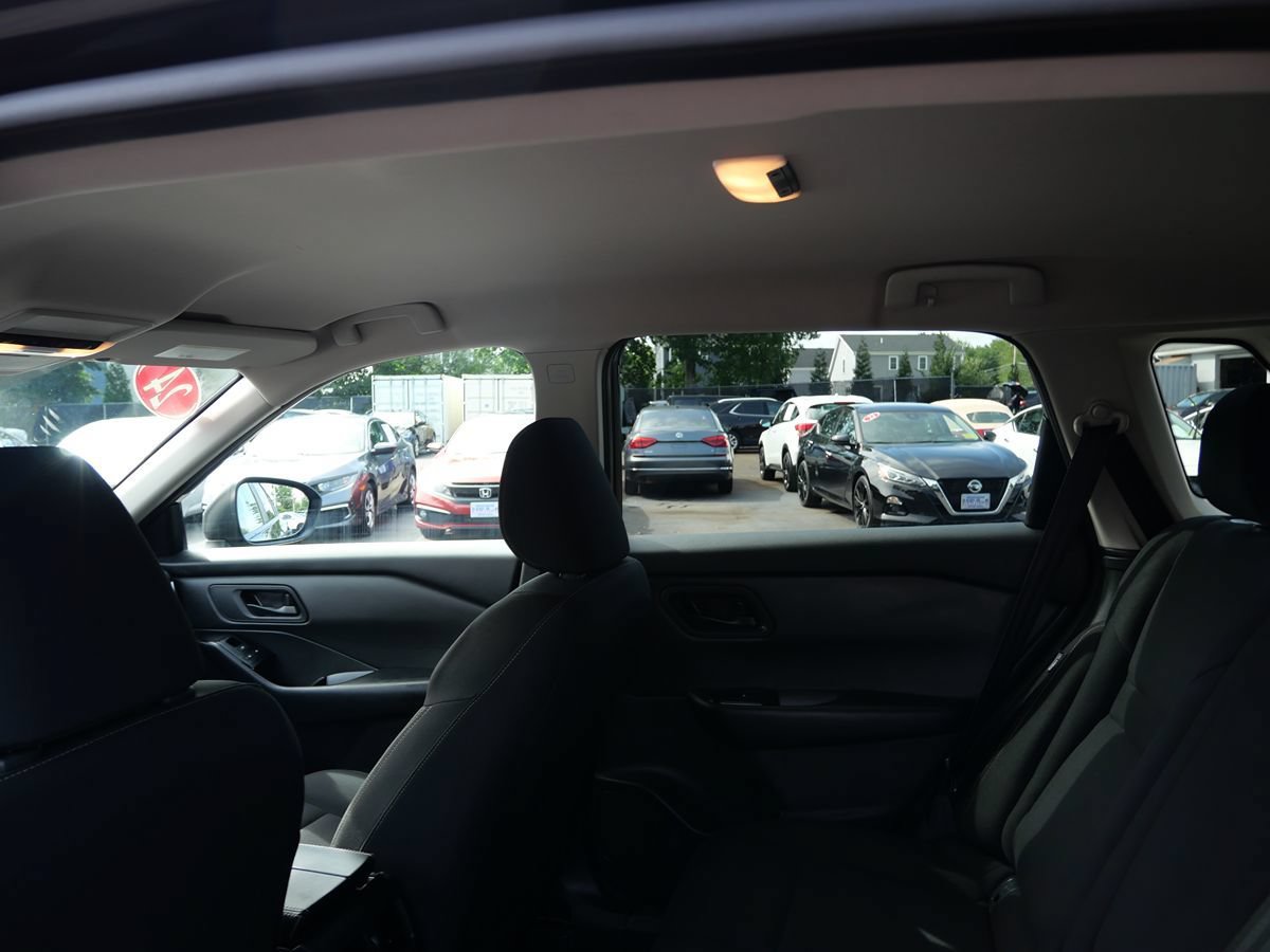 Used 2024 Nissan Rogue S AWD/4WD image 20