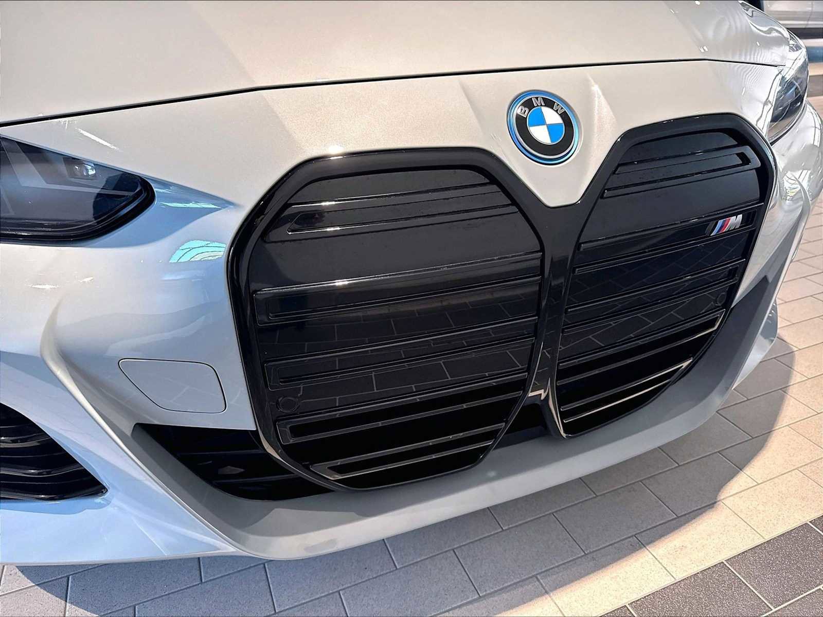 Used 2025 BMW i4 M50 w/ Shadowloine Package AWD/4WD image 33