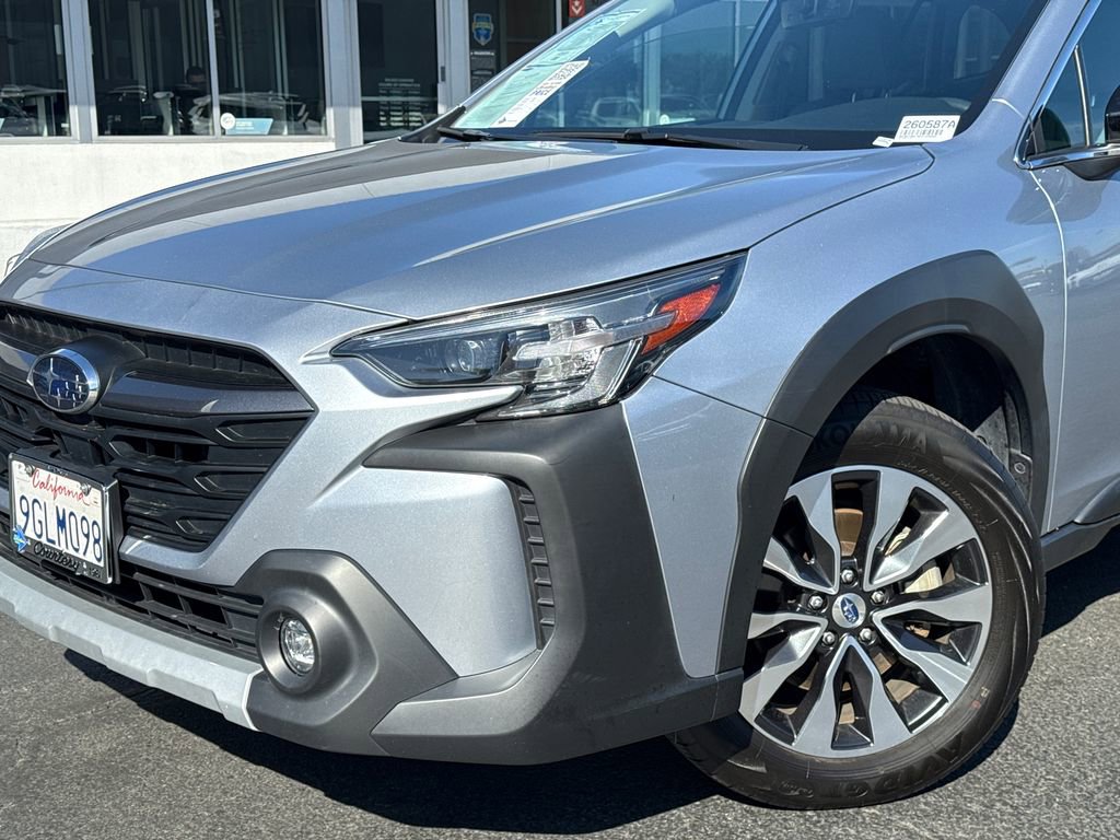Used 2023 Subaru Outback Limited AWD/4WD image 3