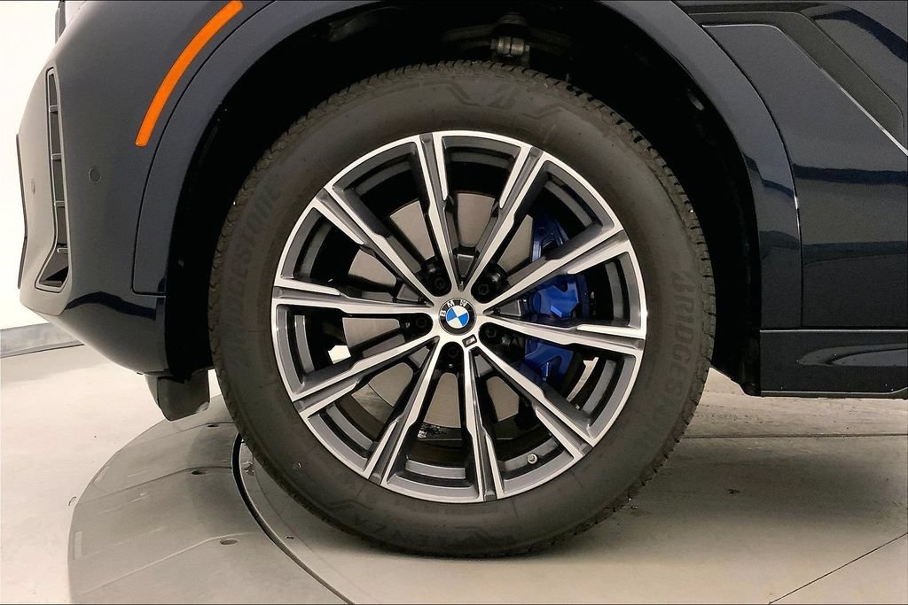 New 2026 BMW X6 xDrive40i w/ Climate Comfort Package AWD/4WD image 9