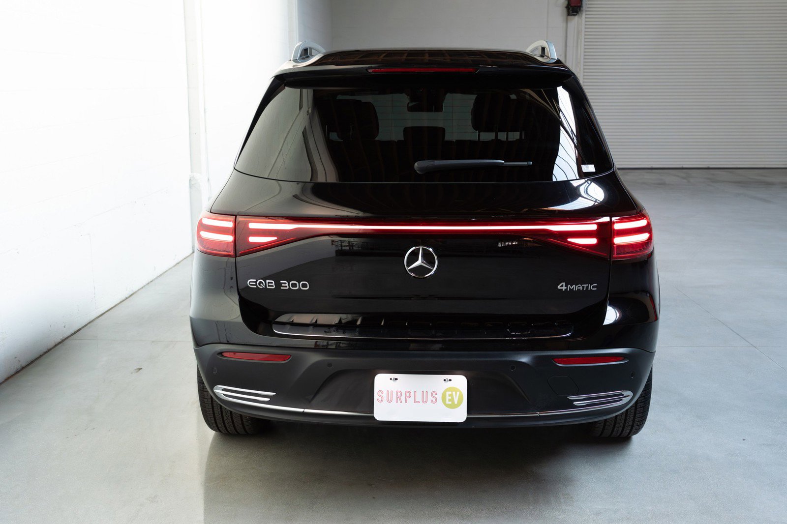 Used 2024 Mercedes-Benz EQB 300 4MATIC image 12