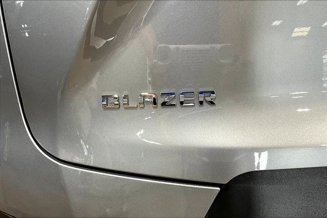 Used 2023 Chevrolet Blazer LT FWD image 23
