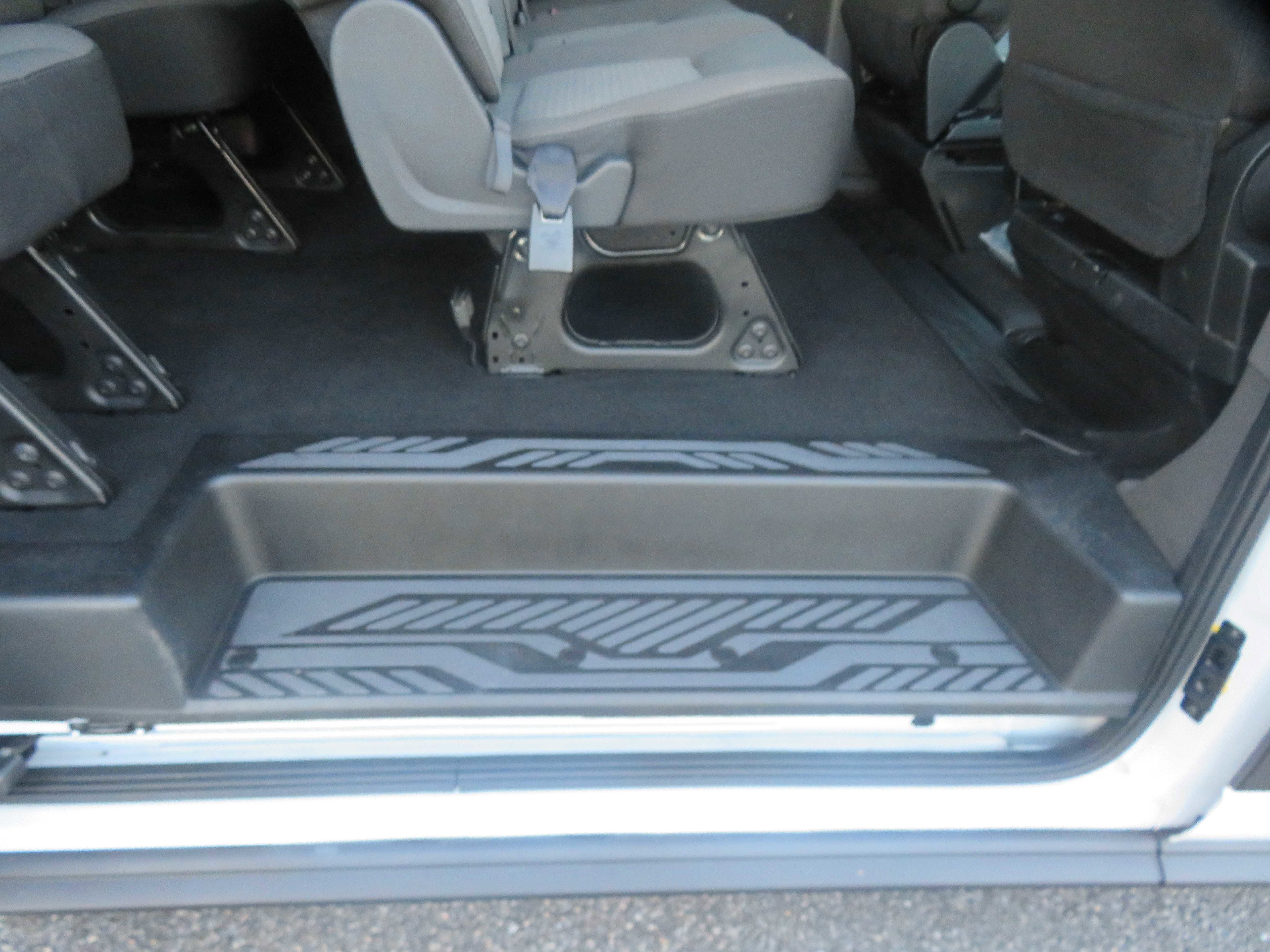 Used 2024 Ford Transit 350 XLT image 22