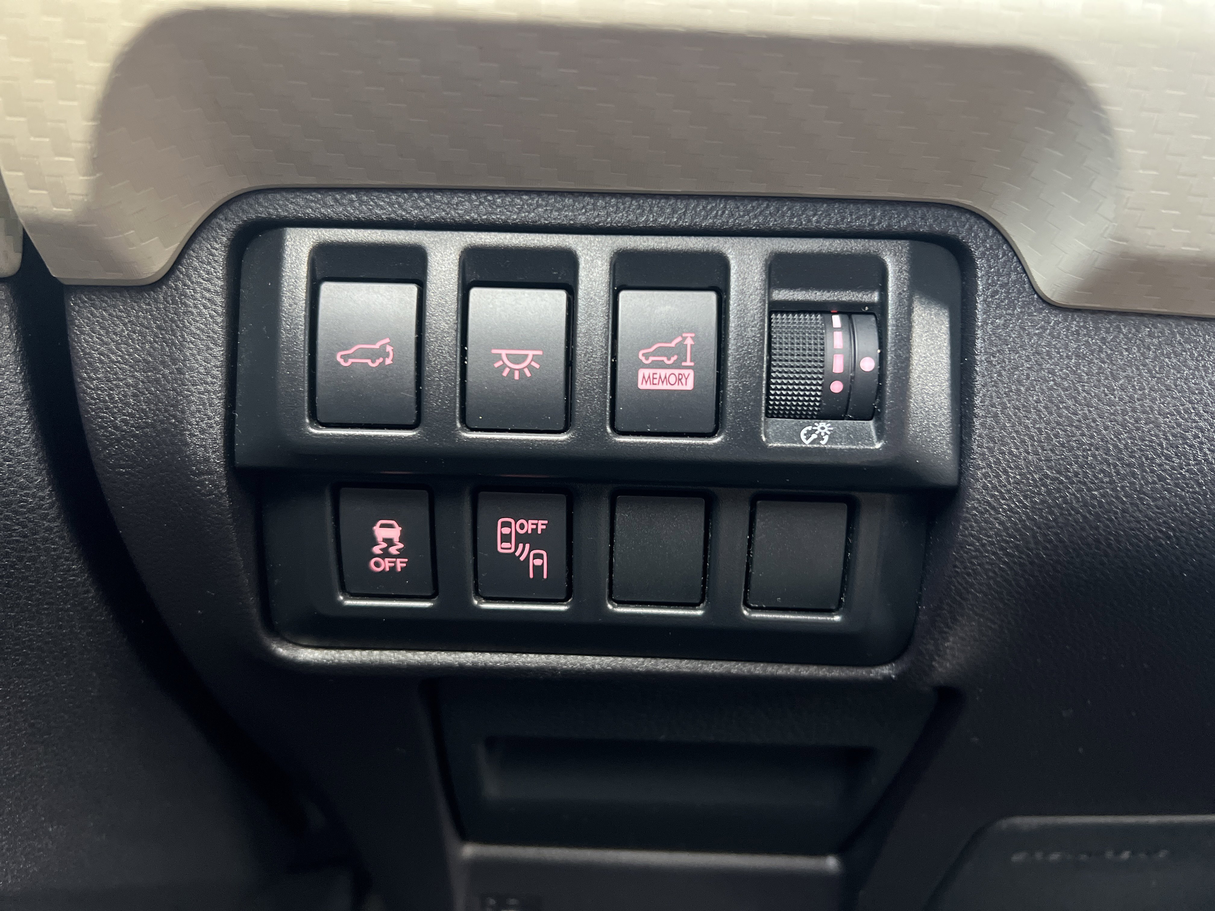 Used 2020 Subaru Ascent Premium w/ Convenience Package image 31