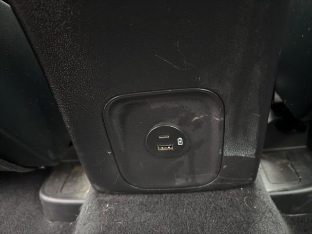 Used 2021 Ford Escape SE image 16