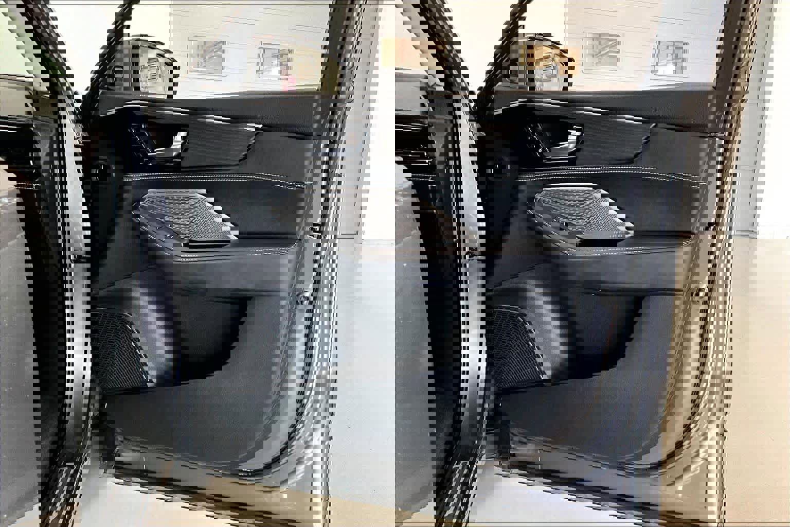 Used 2022 Acura MDX SH-AWD w/ Advance Package image 25