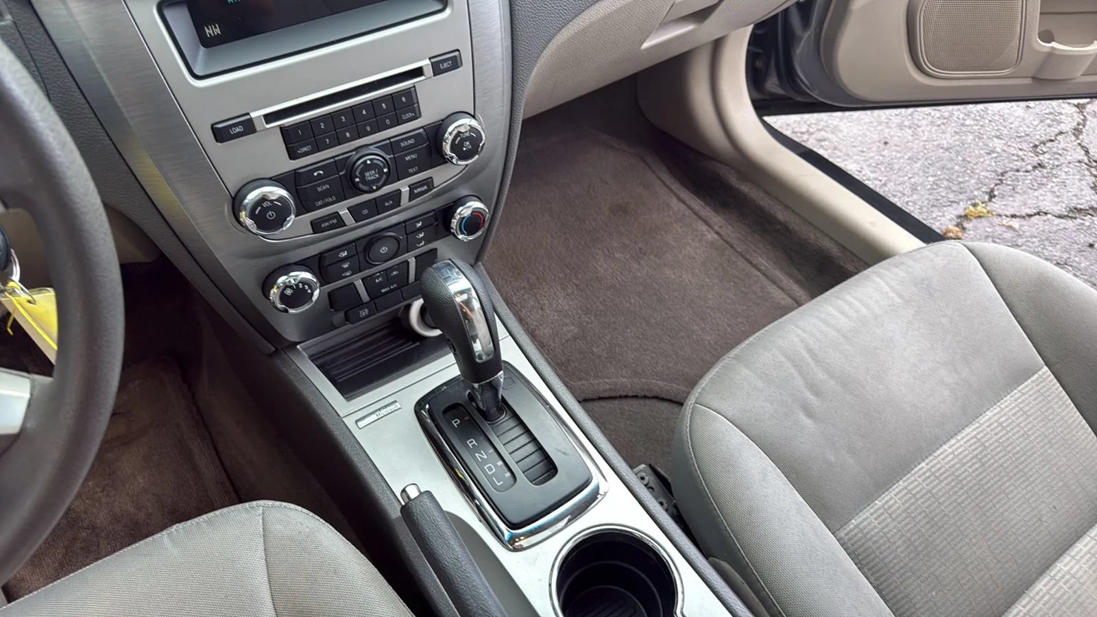 Used 2012 Ford Fusion SE FWD image 18