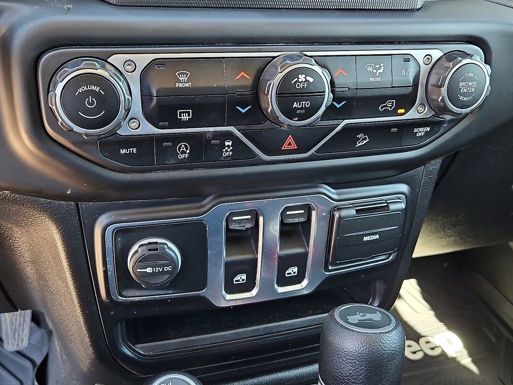 Used 2020 Jeep Wrangler Sport image 25